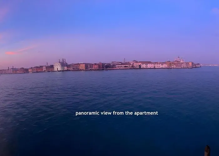 Balcony-giudecca Veneza